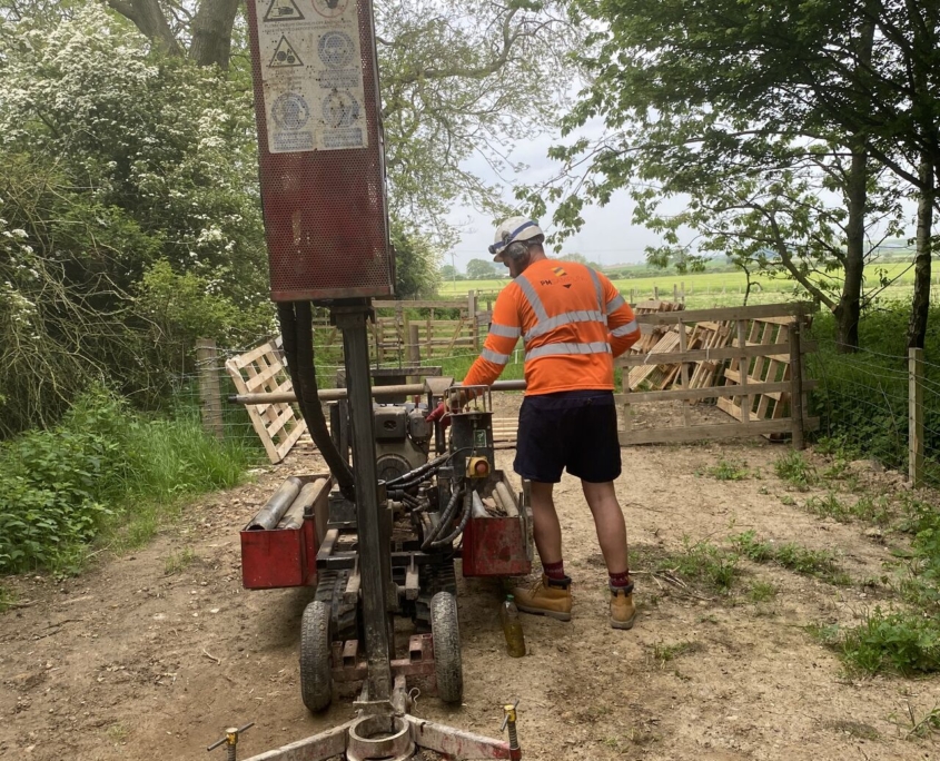 Windowless sampling drilling rig