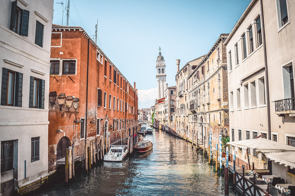 Learning the Nuances of Italian through Poetry