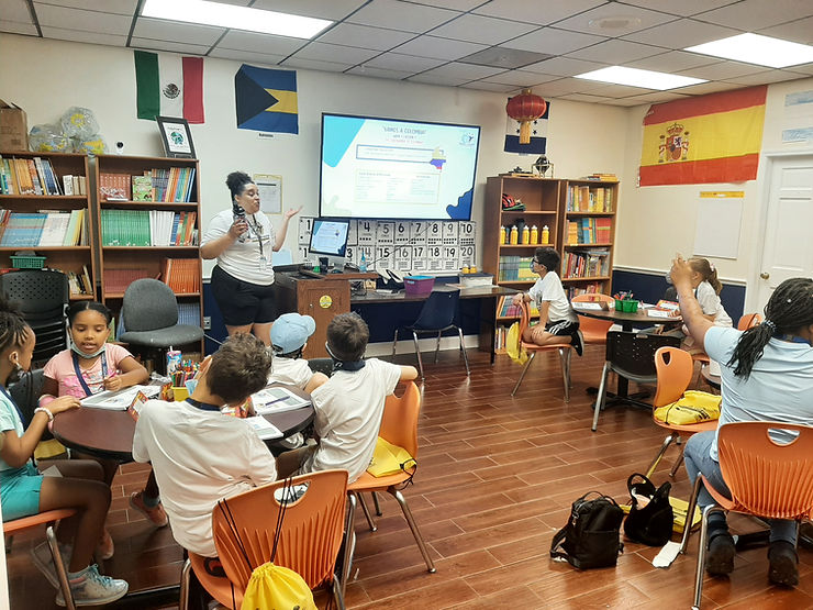 Summer Spanish class at the ReDefiners World Languages office in 2022.