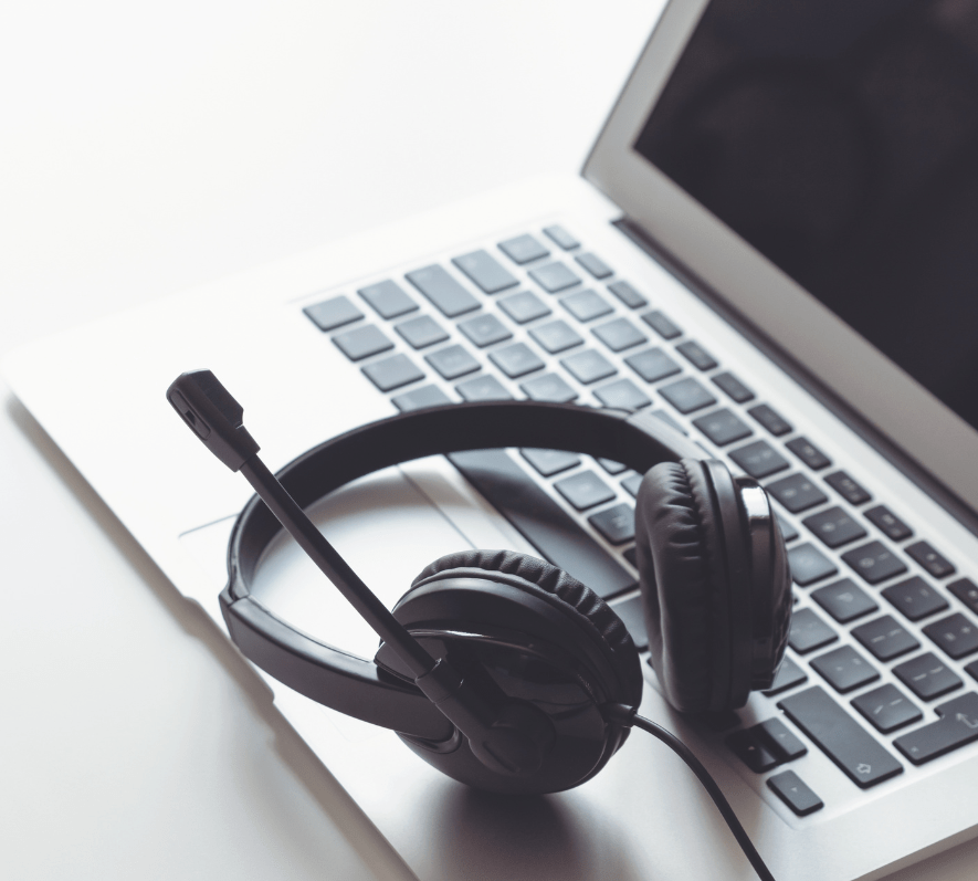 IT support vs IT helpdesks: which one do I need?